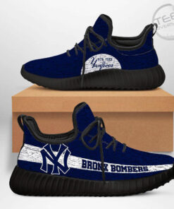 New York Yankees Custom Sneakers 02